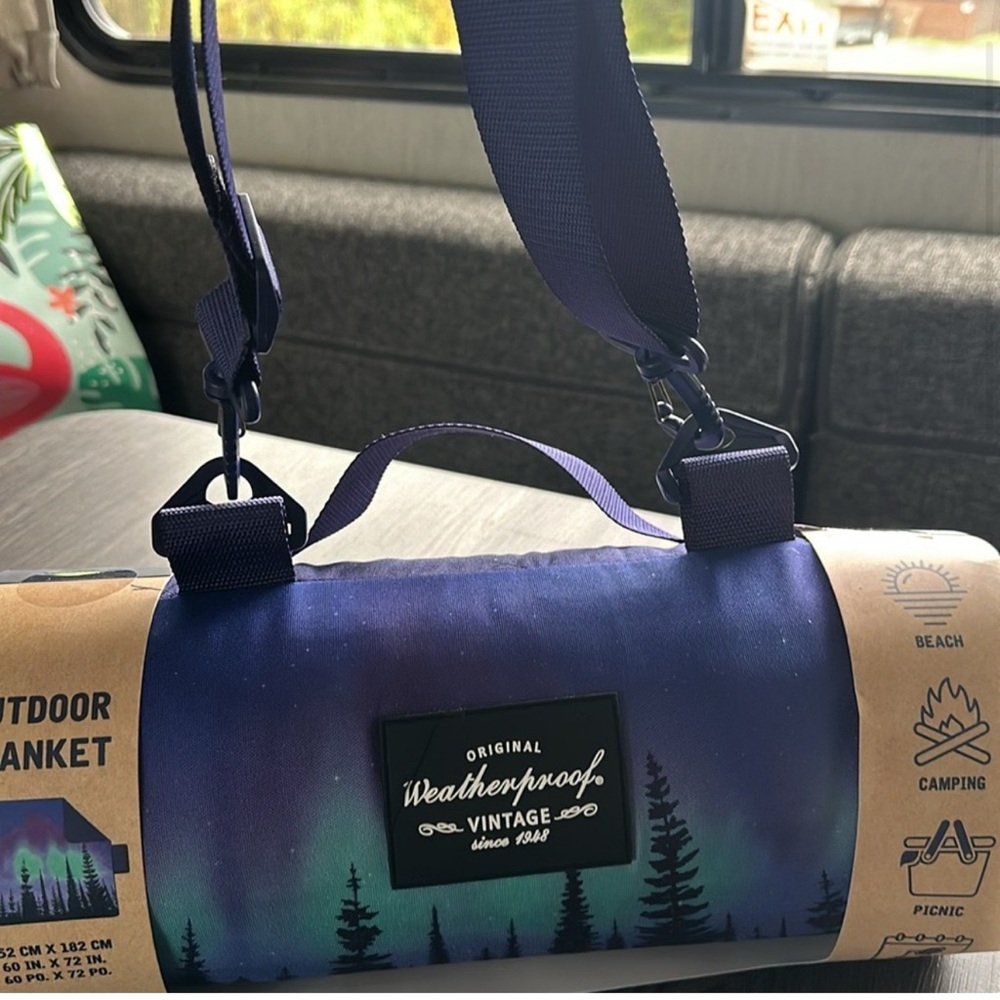 NEW!! Weatherproof Outdoor Blanket